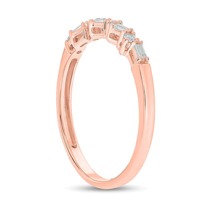 0.1 CT. TW Ring mit Baguette- und rundem Diamanten in 10K Roségold