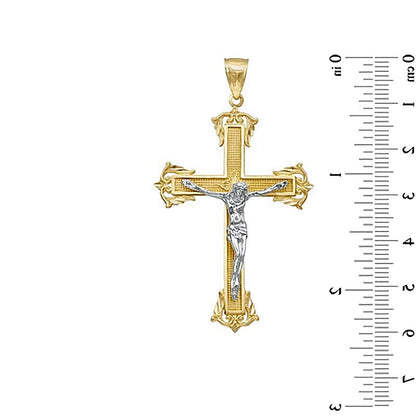 Großer Kruzifix-Charm in 10K Bicolor-Gold