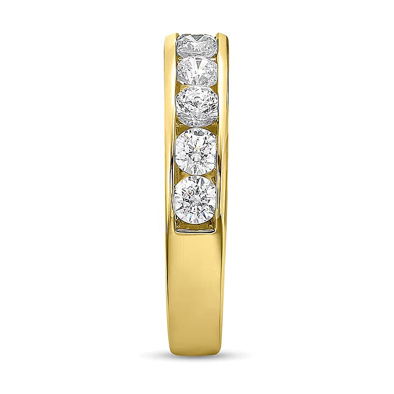 Ring mit Diamanten im rund-Schliff 1.25 ct. Gesamtgewicht, kanalgefasst, in 10K Gelbgold (I/I2)