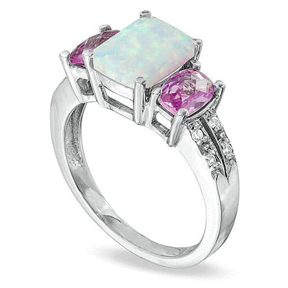 Dreistein-Ring mit Labor-Opal im Kissenschliff, rosa Saphir und Diamant-Besatz in 10K Weißgold
