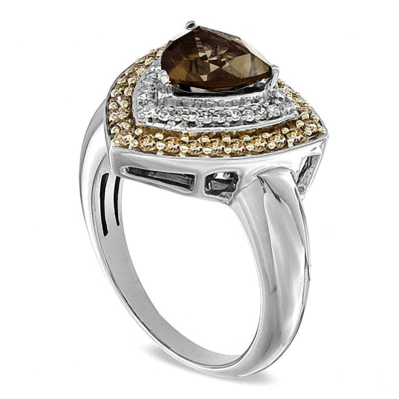 Ring mit Rauchquarz im Trillion-Schliff und 0,5 ct. Gesamtgewicht behandelten Champagner- und weißen Diamanten in rhodiniertem Sterlingsilber