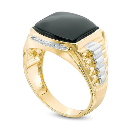 13.0mm Onyx Ring im Kissenschliff mit gestuftem Ringschienen-Design in 10K Gold Bicolor
