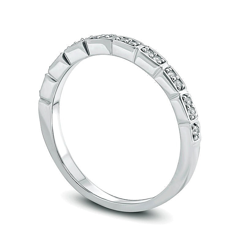 Memoire-Ring mit 0.13 ct. Gesamtgewicht Diamanten in 10K Weißgold