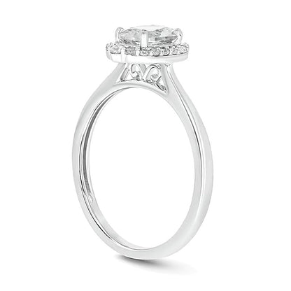 Verlobungsring mit ovalem weißem Labor-Saphir und 0,17 ct. Gesamtgewicht Diamanten in Halo-Fassung aus 10K Weißgold