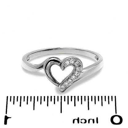 0.05 ct. Gesamtgewicht Diamant Herz-Ring in 10K Weißgold