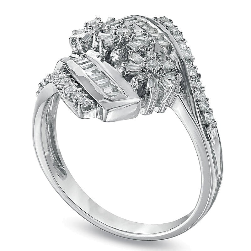0.5 ct. Gesamtgewicht Komposit-Diamant Blumen-Ring in 10K Weißgold