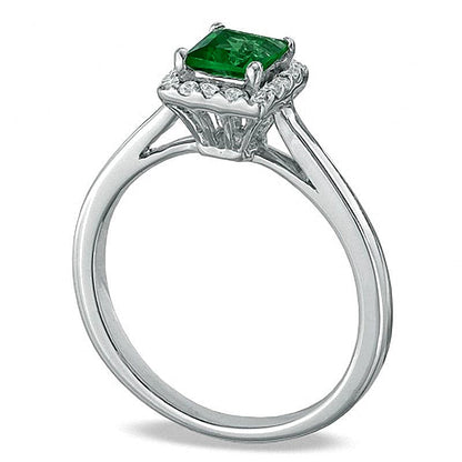 Verlobungsring mit Labor-Smaragd im Princess-Schliff und 0,14 ct. Gesamtgewicht Diamanten in 10K Weißgold