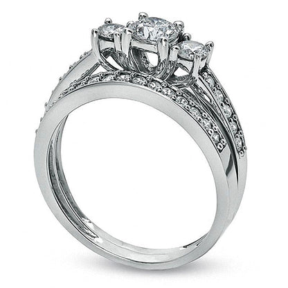 0.88 ct. Gesamtgewicht Diamant Dreistein Brautset in 10K Weißgold