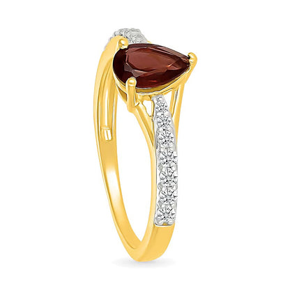 Fashion-Ring mit Granat im Tropfenschliff und weißen Labor-Saphiren rund in 10K Gelbgold