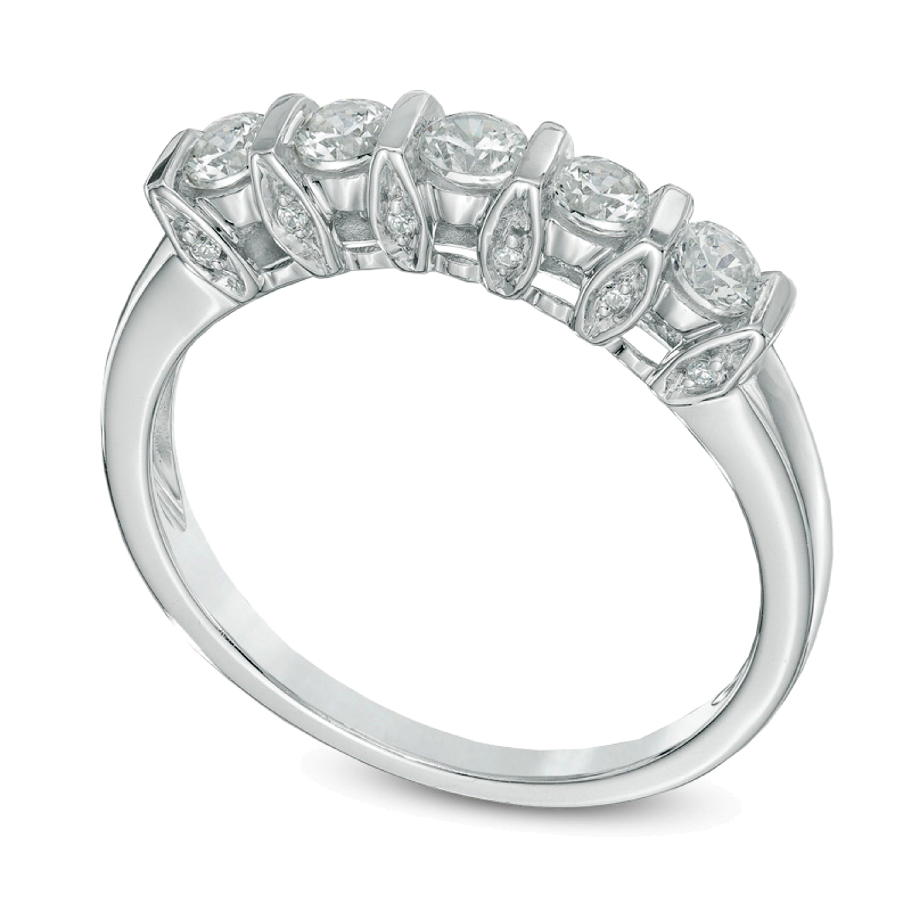 0.5 ct. Gesamtgewicht Diamant Fünfstein-Ring in 10K Weißgold