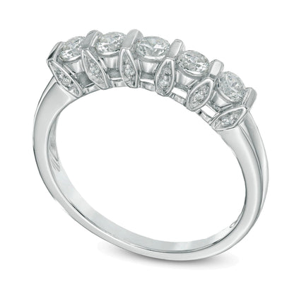 0.5 ct. Gesamtgewicht Diamant Fünfstein-Ring in 10K Weißgold