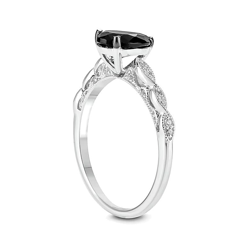 Verlobungsring im Vintage-Stil mit tropfenförmigem schwarzem Saphir und 0,1 ct. Gesamtgewicht Diamanten in 10K Weißgold