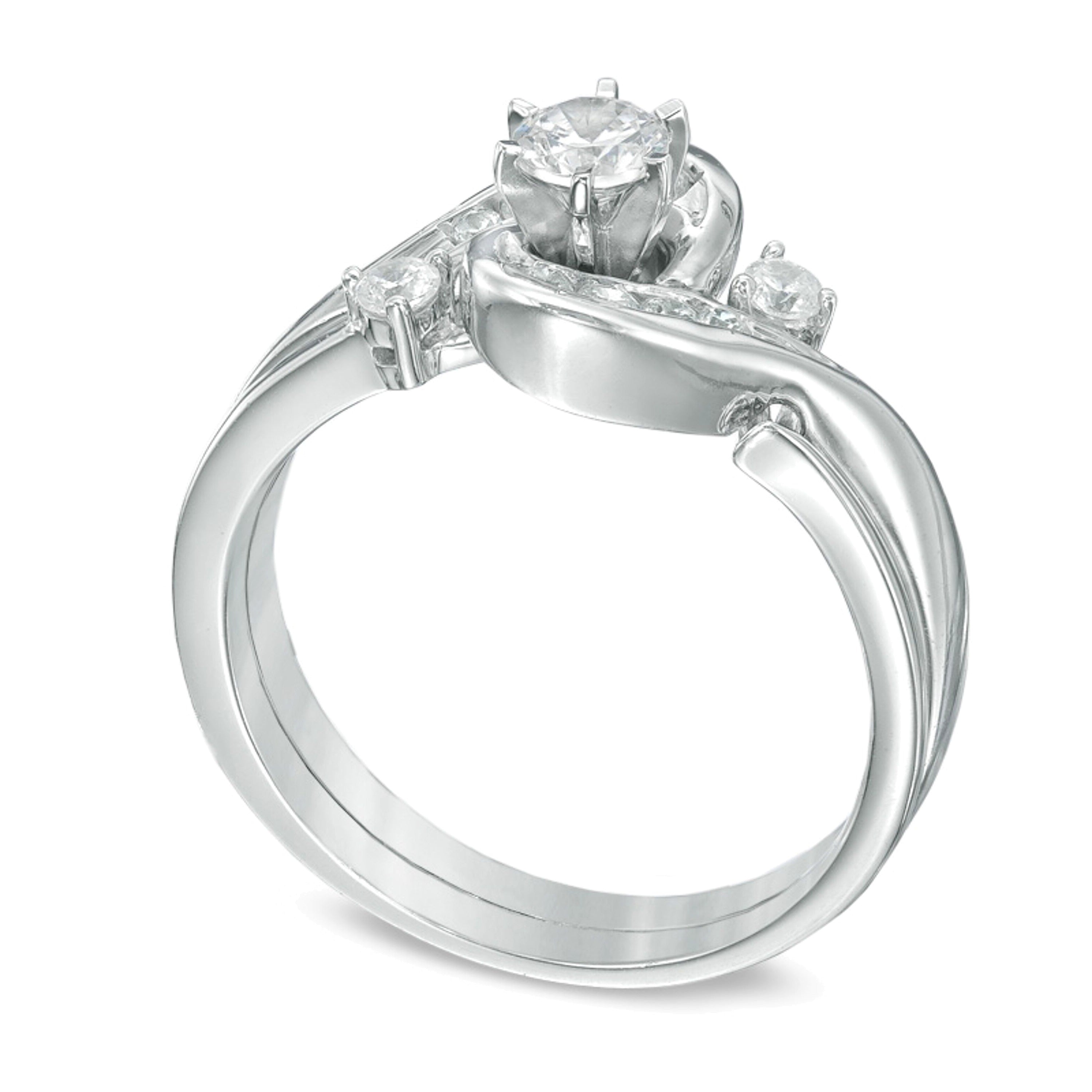 0,5 ct. Gesamtgewicht Diamant Brautset mit Bypass-Fassung in 10K Weißgold