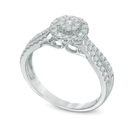 0.5 ct. Gesamtgewicht Multi-Diamant Verlobungsring mit Halo in 10K Weißgold