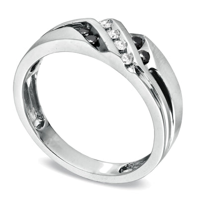 0.2 CT. Gesamtgewicht Ehering mit schwarzen und weißen Diamanten im Slant-Design in 10K Weißgold
