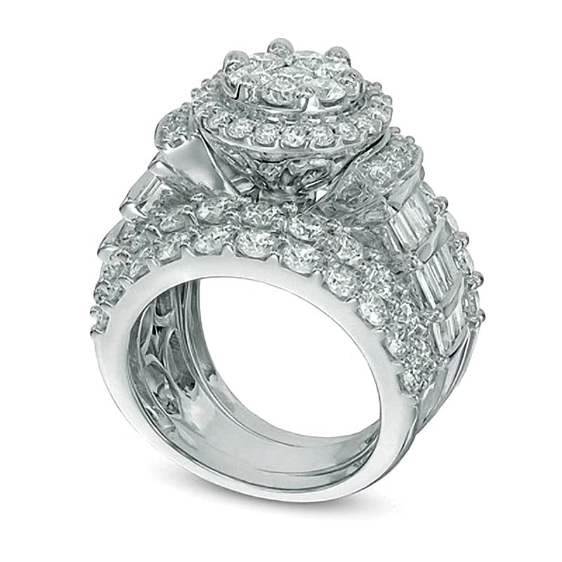 5.0 ct. Gesamtgewicht Diamant Brautset mit rund und Baguette in 14K Weißgold