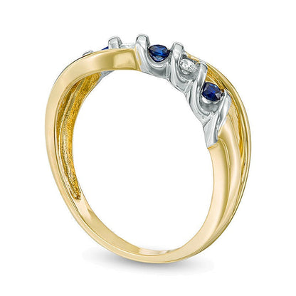Ring mit blauem Saphir und Diamant-Besatz mit geteilter Schiene in 10K Bicolor-Gold