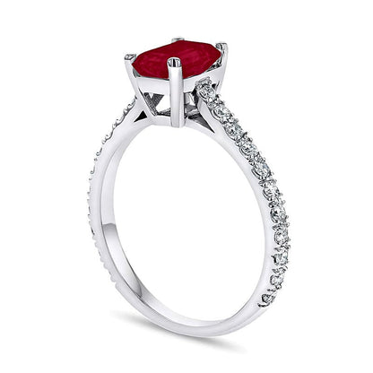 Ring mit Rubin im Smaragdschliff und 0,33 ct. Gesamtgewicht Diamanten in 14K Weißgold