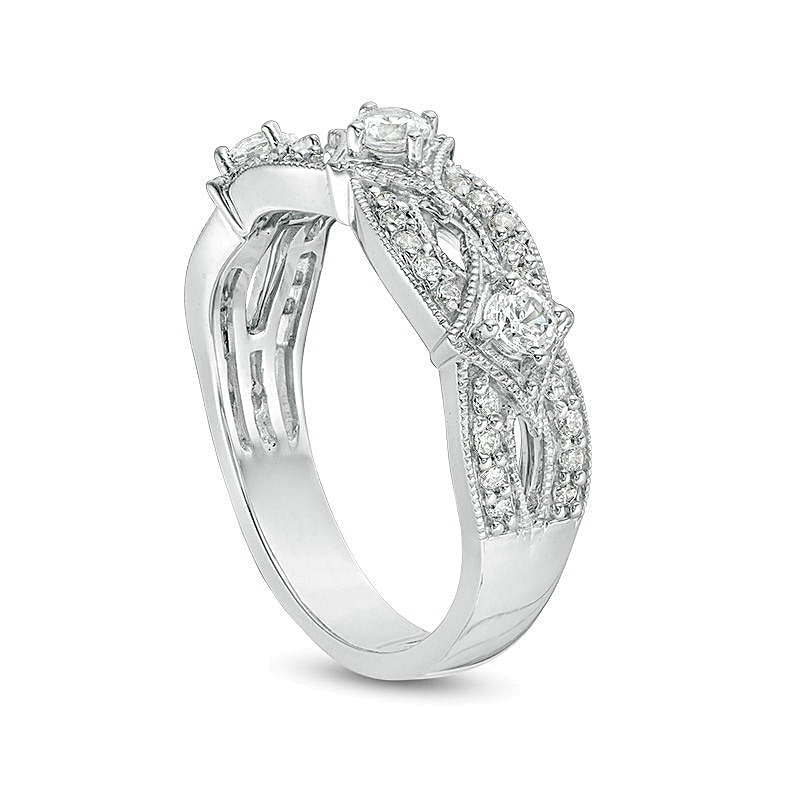 Memoire-Ring mit Diamanten im Dreistein-Design, 0.5 ct. Gesamtgewicht, im Vintage-Stil, aus 14K Weißgold
