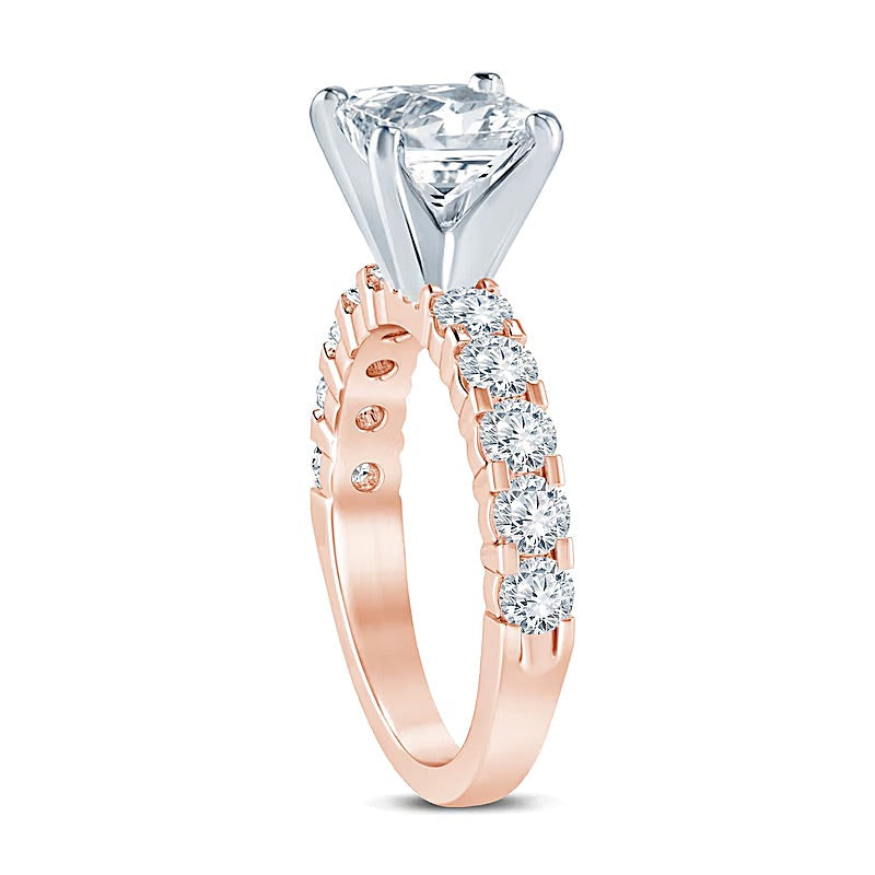 2,5 ct. Gesamtgewicht Solitär mit seitlichem Besatz mit Diamanten im Princess- und Rundschliff in 14K Roségold (I/I2)