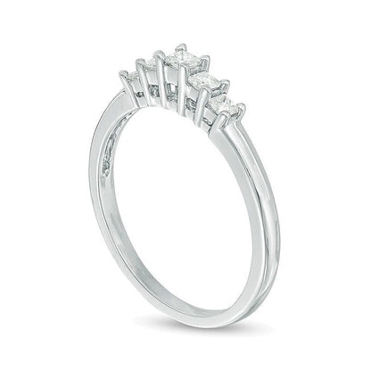 0.25 ct. Gesamtgewicht Memoire-Ring mit fünf Diamanten im Princess-Schliff in 10K Weißgold