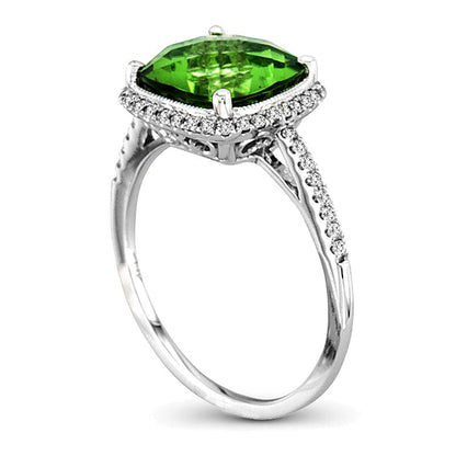 Halo-Ring mit Peridot im Kissenschliff 9,0 mm und Diamanten 0,25 ct. Gesamtgewicht in 14K Weißgold