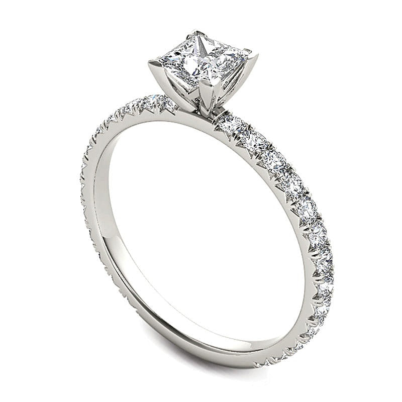 1.0 ct. Gesamtgewicht Solitär mit seitlichem Besatz mit Diamanten im Princess- und Rundschliff in 14K Weißgold