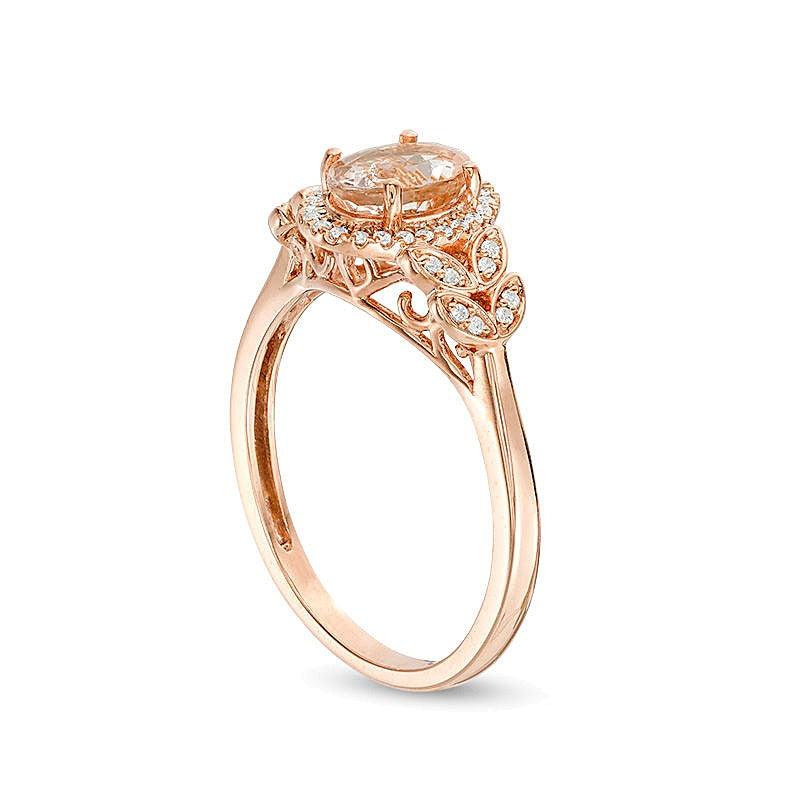 Verlobungsring mit ovalem Morganit und 0,1 ct. Gesamtgewicht Diamanten im Halo mit blattförmigen Seiten in 10K Roségold