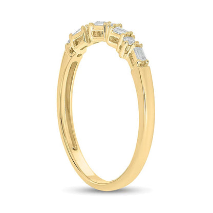 0.1 CT. Gesamtgewicht Ring zum Kombinieren mit Diamanten im Baguette- und Rundschliff in 10K Gelbgold
