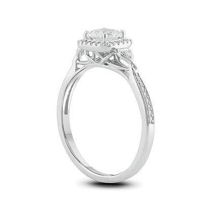 Halo-Verlobungsring mit 5,0 mm weißem Labor-Saphir im Kissenschliff und 0,17 ct. Gesamtgewicht Diamanten in Sterlingsilber
