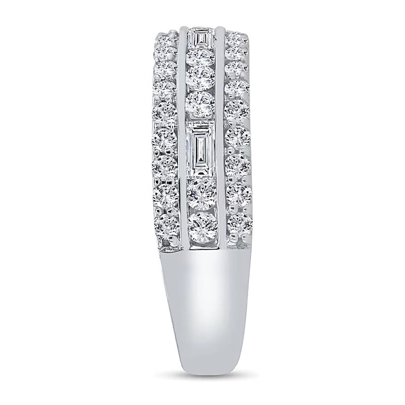 Ring mit Baguette- und runden Diamanten, dreireihig, 1.0 ct. Gesamtgewicht, in 10K Weißgold