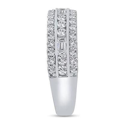 Ring mit Baguette- und runden Diamanten, dreireihig, 1.0 ct. Gesamtgewicht, in 10K Weißgold
