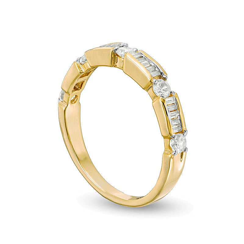 Ehering mit Baguette- und runden Diamanten im Wechsel, 0,5 ct. Gesamtgewicht, in 10K Gelbgold