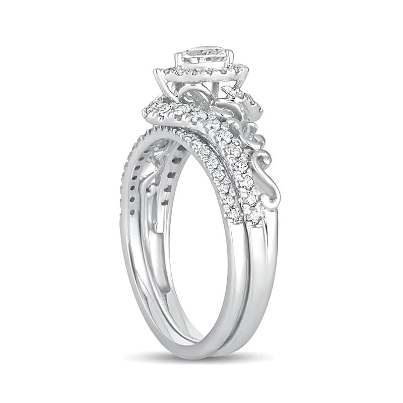 0.63 ct. Gesamtgewicht Braut-Set mit tropfenförmigen Diamanten und Bypass-Design in 10K Weißgold