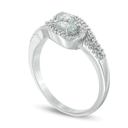Bypass-Ring mit ovalem Aquamarin und Diamant-Besatz in 10K Weißgold