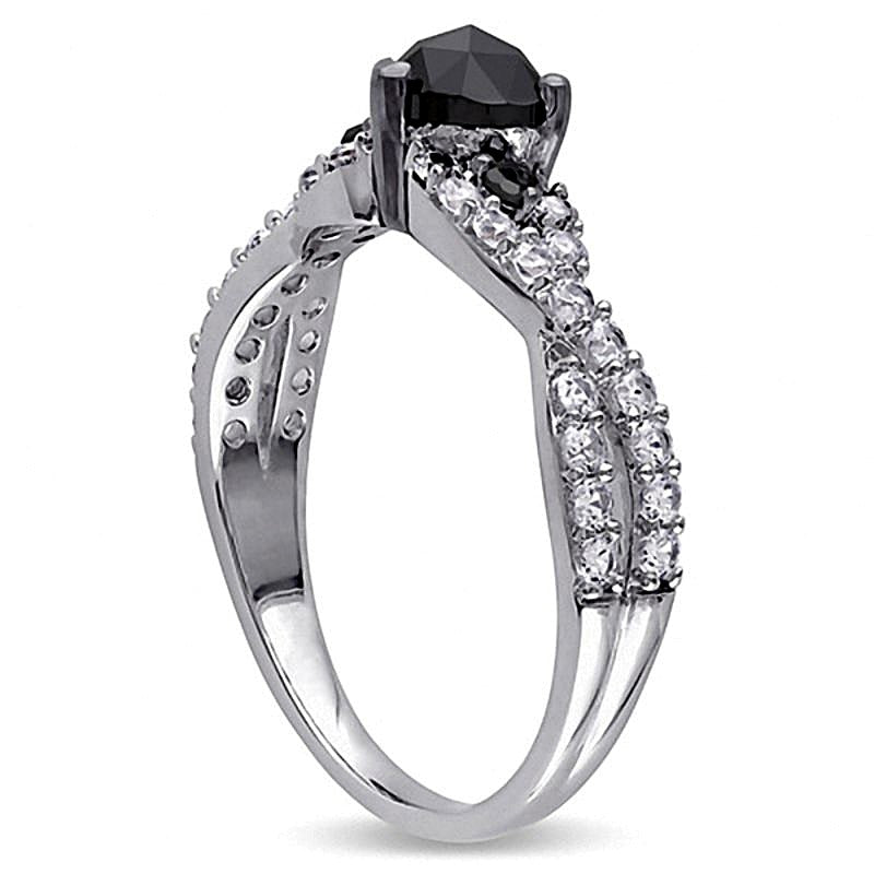 0,5 ct. Gesamtgewicht behandelter schwarzer Diamant im Herz-Schliff und Labor-Saphir Fashion-Ring in rhodiniertem Sterlingsilber