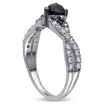 0,5 ct. Gesamtgewicht behandelter schwarzer Diamant im Herz-Schliff und Labor-Saphir Fashion-Ring in rhodiniertem Sterlingsilber