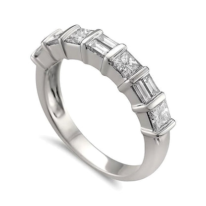 1.0 ct. Gesamtgewicht Ring mit Diamanten im Baguette- und Princess-Schliff in 14K Weißgold