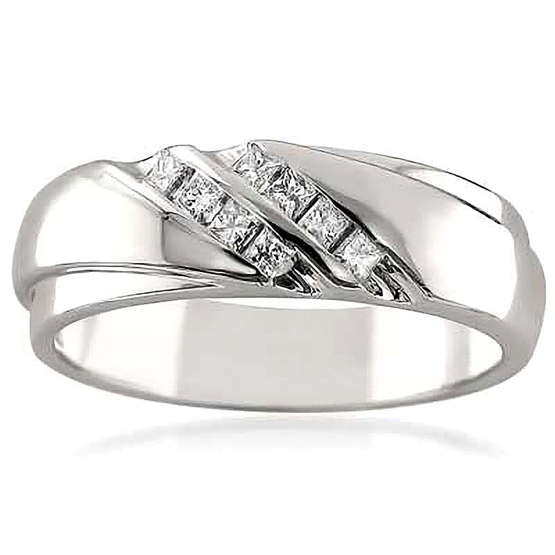 0.2 ct. Gesamtgewicht Ring mit Diamanten im Princess-Schliff, zweireihig schräg, in 14K Weißgold