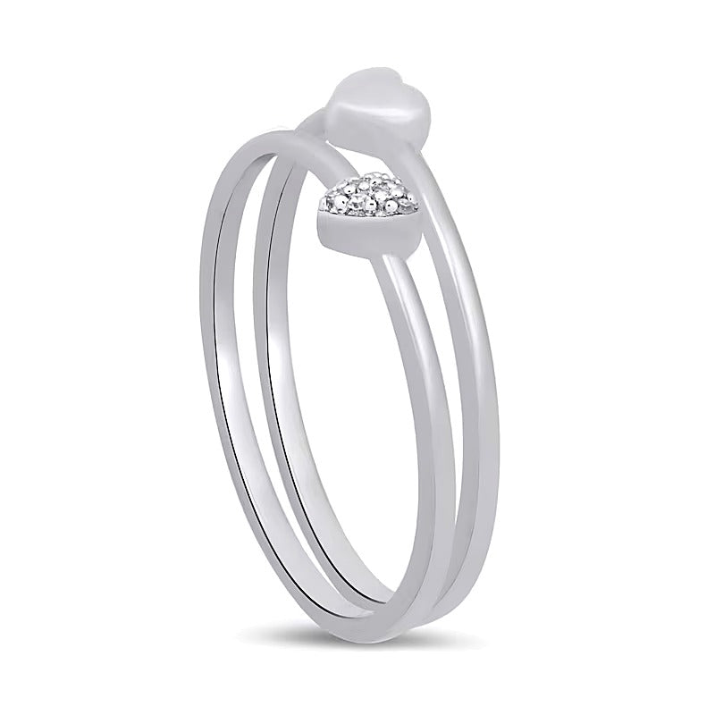 Herzförmiges zweiteiliges stapelbares Ring-Set mit Diamant-Besatz und poliertem Herz in 10K Weißgold