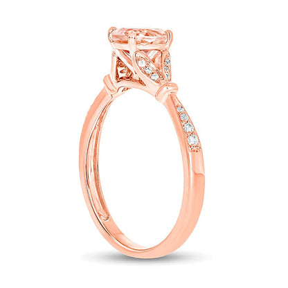 Verlobungsring mit ovalem Morganit und 0.07 CT. TW Diamant, Blatt-Seiten und geteilter Schiene in 10K Roségold