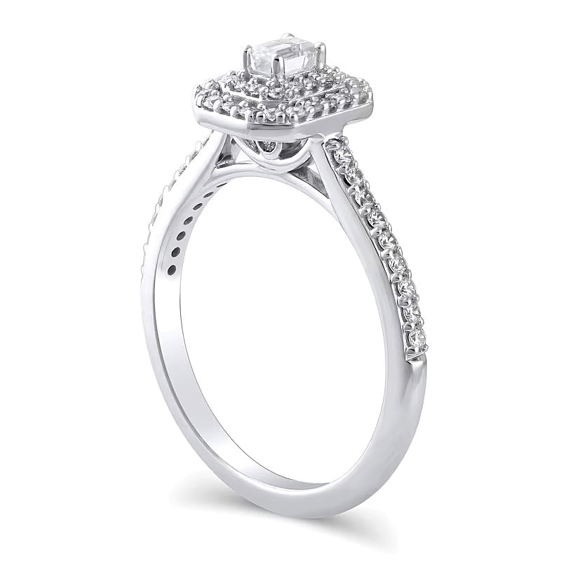Verlobungsring mit Diamant im Smaragdschliff 0,5 ct. Gesamtgewicht und doppeltem oktogonalem Halo in 10K Weißgold
