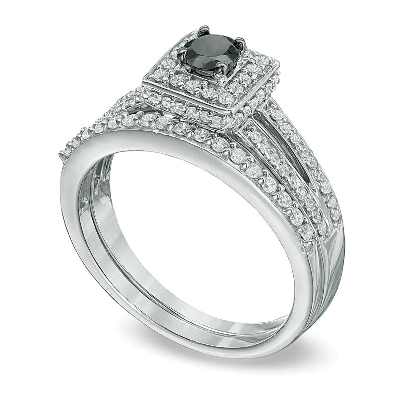 0,5 ct. Gesamtgewicht behandelte schwarze und weiße Diamanten Brautset mit quadratischem Rahmen und geteiltem Ringschienen aus rhodiniertem Sterlingsilber