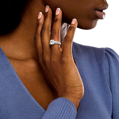 7,0 mm Aquamarin im Kissenschliff und 0,5 ct. Gesamtgewicht Diamant Brautset in 14K Weißgold