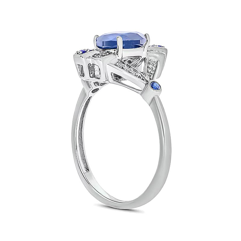 Fashion-Ring für Damen mit ovalem Labor-blauem Saphir und 0,07 ct. Gesamtgewicht Diamanten in rhodiniertem Sterlingsilber 925
