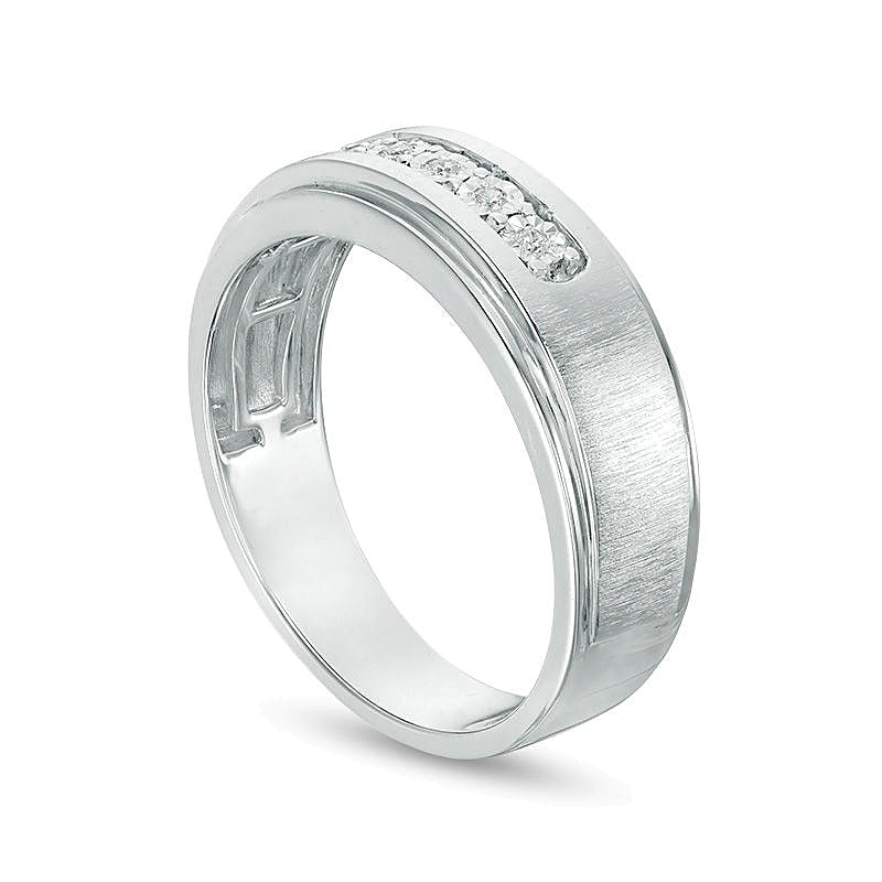 0.05 ct. Gesamtgewicht Diamant Fünfstein Ehering mit Satin-Finish in 10K Weißgold