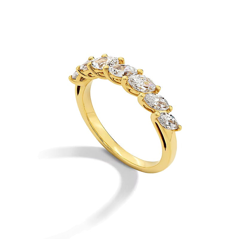 1.0 CT. Gesamtgewicht Memoire-Ring mit sieben Labordiamanten im Marquise-Schliff in 14K Gelbgold (F/VS2)
