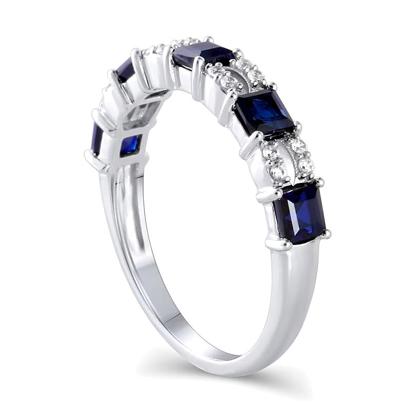 Multi-Stone Ring mit blauem Saphir im Princess-Schliff und Diamant im runden Schliff 0,1 ct. Gesamtgewicht in 10K Weißgold