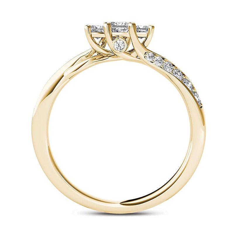 0,5 ct. Gesamtgewicht Diamant Verlobungsring mit doppeltem Halo in 14K Gelbgold