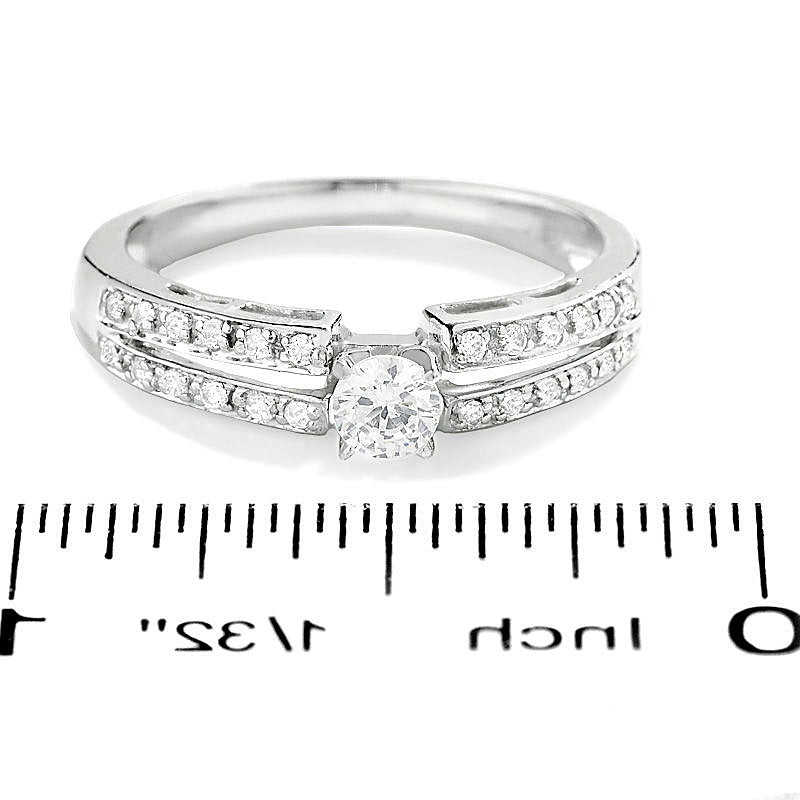 0.25 CT. Gesamtgewicht Diamant Freundschaftsring mit geteiltem Ringschienen in 10K Weißgold